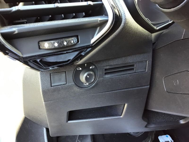 DS DS 7 BlueHDi 130 EAT8 Performance Line +