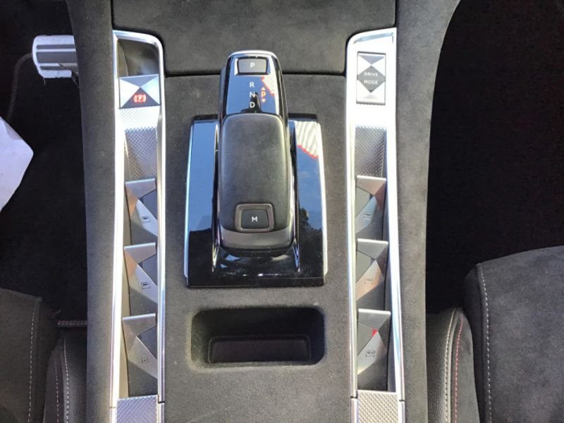 DS DS 7 BlueHDi 130 EAT8 Performance Line +