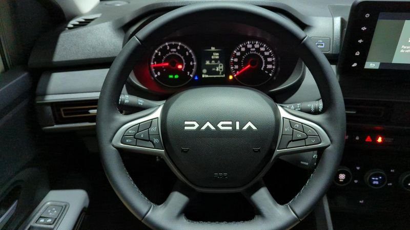 Dacia Jogger 1.0 tce 110cv bvm6 7pl extreme + angles morts + sieges chauffants