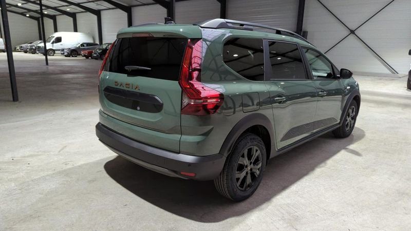 Dacia Jogger 1.0 tce 110cv bvm6 7pl extreme + angles morts + sieges chauffants