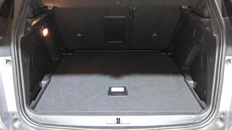 Peugeot 3008 Hybrid 136 e-dcs6 allure pack + hayon mains libres + angles morts