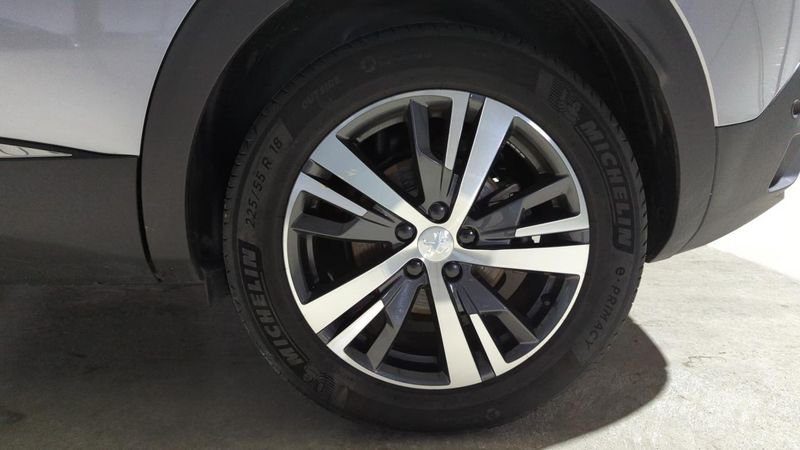 Peugeot 3008 Hybrid 136 e-dcs6 allure pack + hayon mains libres + angles morts