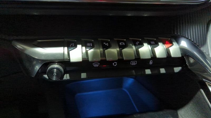 Peugeot 3008 Hybrid 136 e-dcs6 allure pack