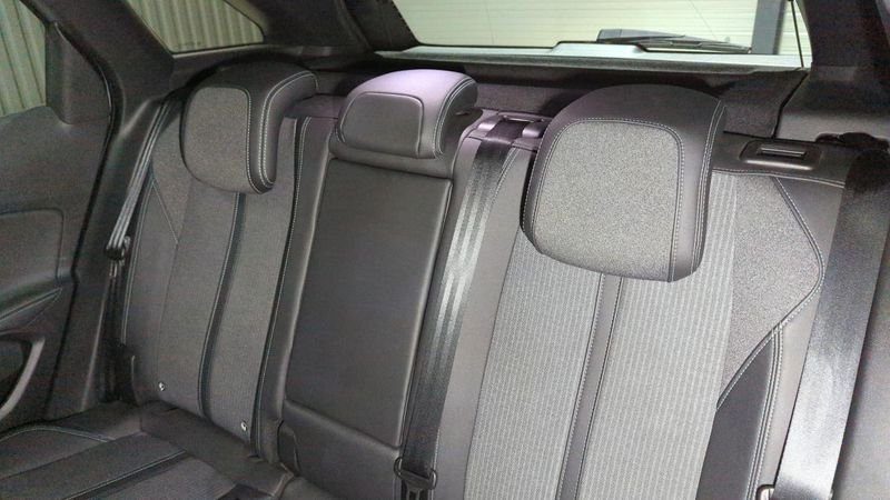 Peugeot 3008 Hybrid 136 e-dcs6 allure pack