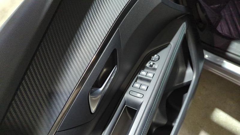 Peugeot 3008 Hybrid 136 e-dcs6 allure pack