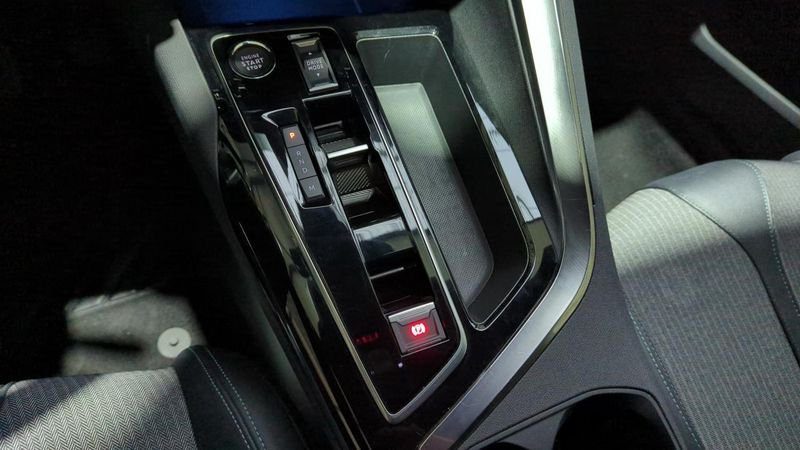 Peugeot 3008 Hybrid 136 e-dcs6 allure pack