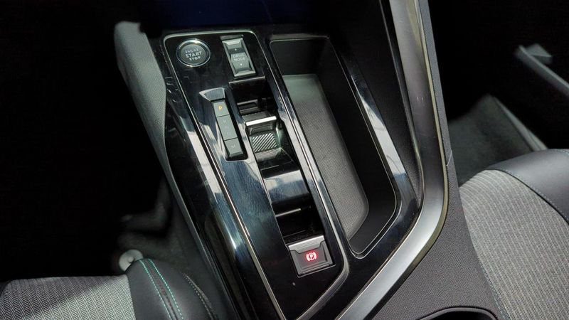 Peugeot 3008 Hybrid 136 e-dcs6 allure pack