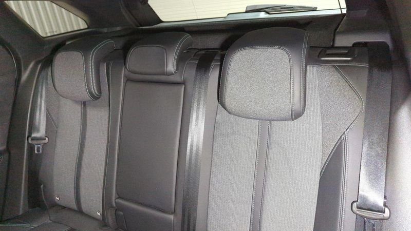 Peugeot 3008 Hybrid 136 e-dcs6 allure pack