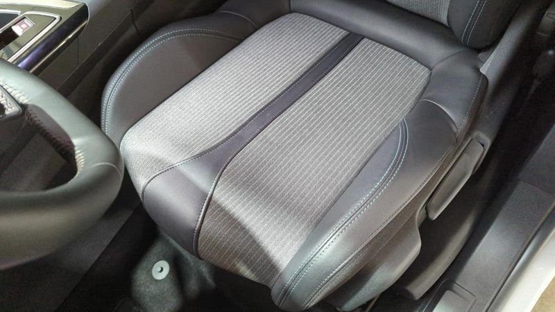 Peugeot 3008 Hybrid 136 e-dcs6 allure pack