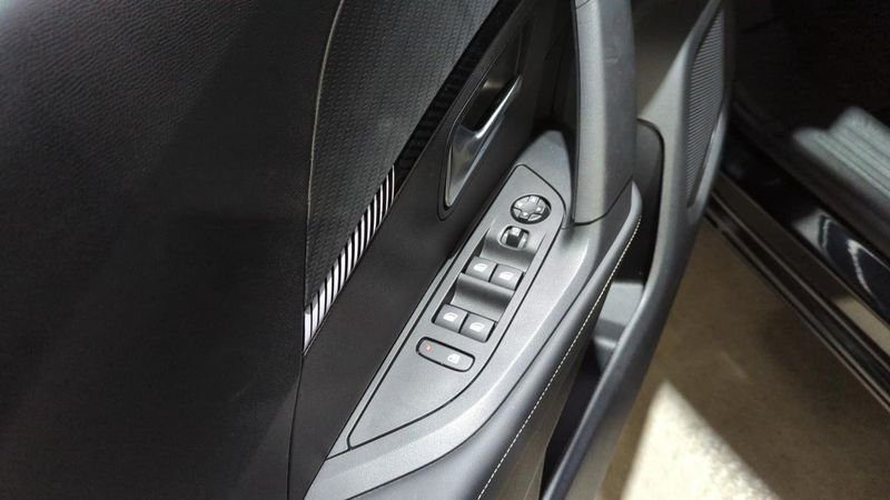 Peugeot 2008 nouveau Puretech 130 s&s eat8 allure + grip control + camera 360