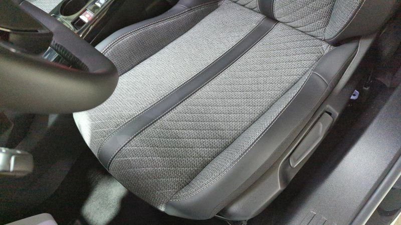 Peugeot 2008 nouveau Puretech 130 s&s eat8 allure + grip control + camera 360