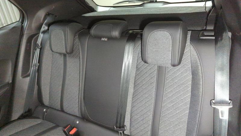 Peugeot 2008 nouveau Puretech 130 s&s eat8 allure + grip control + camera 360
