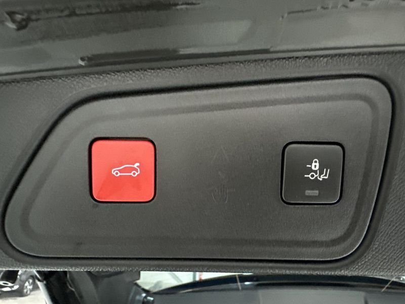 Peugeot 3008 Puretech 130ch s&s eat8 gt + sieges chauffants + hayon mains libres