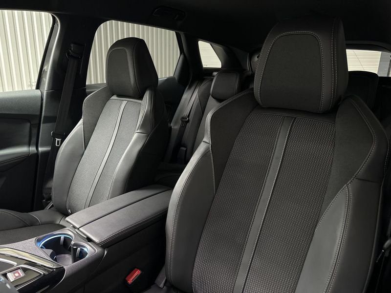 Peugeot 3008 Puretech 130ch s&s eat8 gt + sieges chauffants + hayon mains libres