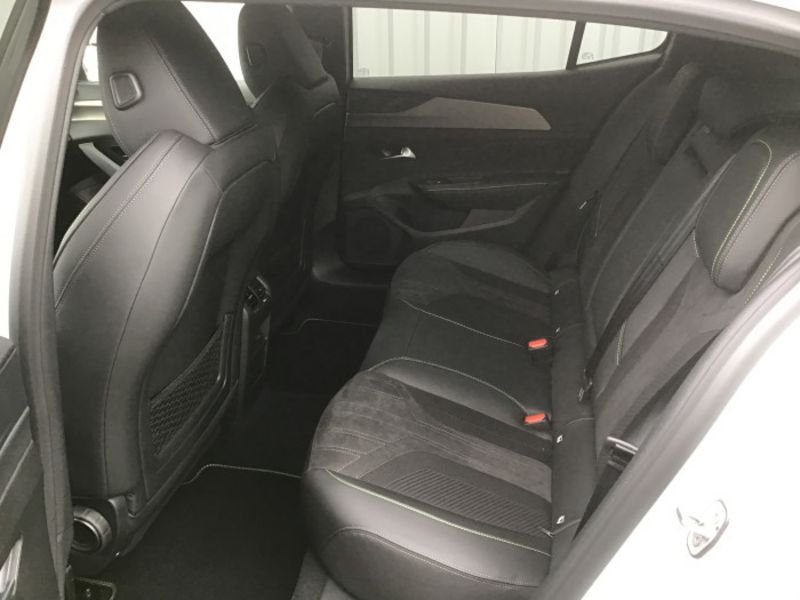 Peugeot 408 PureTech 130 ch S&S EAT8 GT