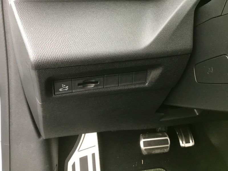 Peugeot 408 PureTech 130 ch S&S EAT8 GT