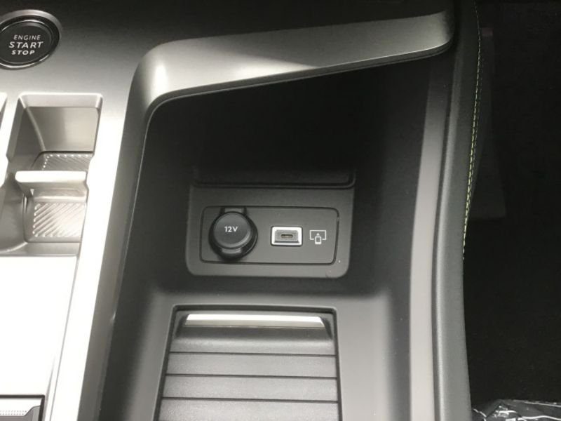 Peugeot 408 PureTech 130 ch S&S EAT8 GT