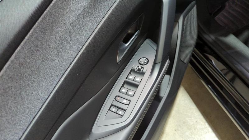 Peugeot 308 SW Bluehdi 130ch s&s eat8 allure pack + sieges chauffants