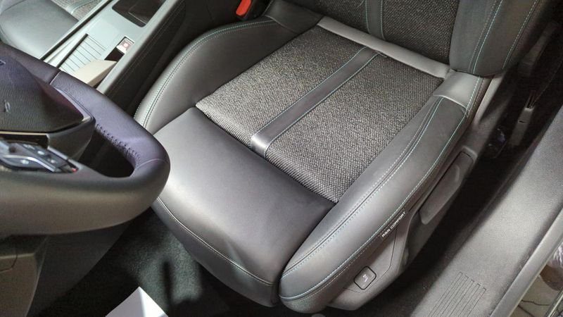 Peugeot 308 SW Bluehdi 130ch s&s eat8 allure pack + sieges chauffants