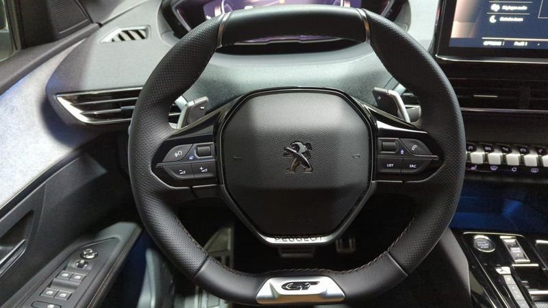 Peugeot 3008 Puretech 130ch s&s eat8 gt + sieges chauffants