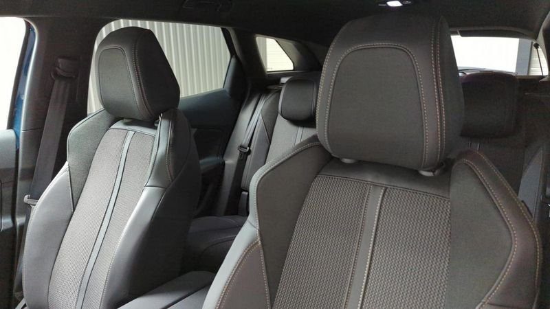 Peugeot 3008 Puretech 130ch s&s eat8 gt + sieges chauffants + hayon mains libres