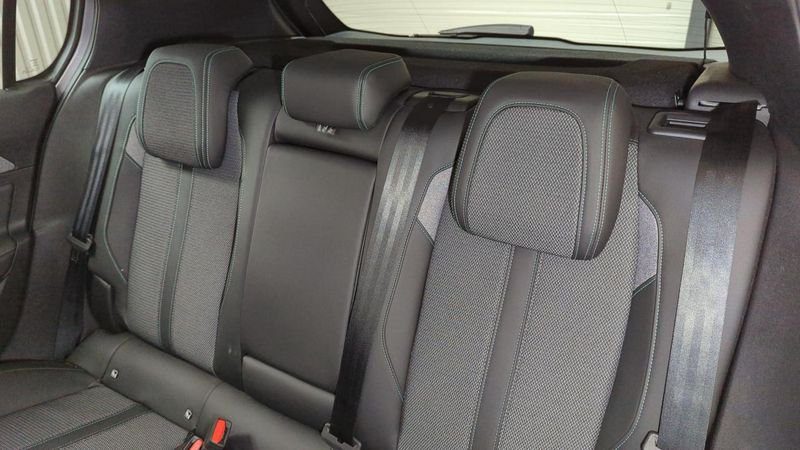 Peugeot 308 Puretech 130cv bvm6 allure + radars av