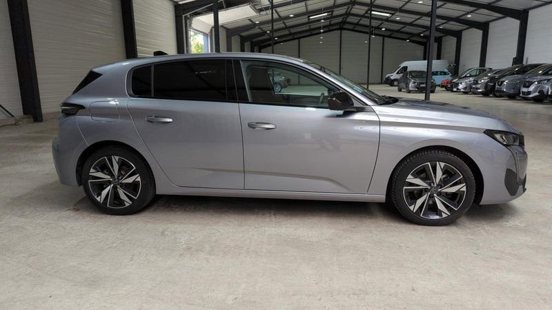 Peugeot 308 Puretech 130cv bvm6 allure + radars av