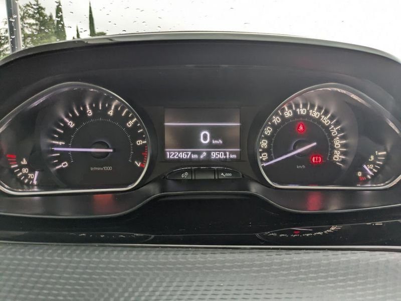 Peugeot 2008 1.2i PureTech 12V - 82 Style