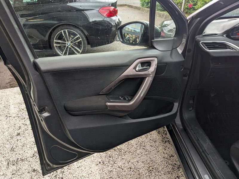 Peugeot 2008 1.2i PureTech 12V - 82 Style