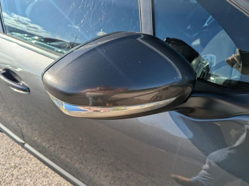 Peugeot 2008 1.2i PureTech 12V - 82 Style