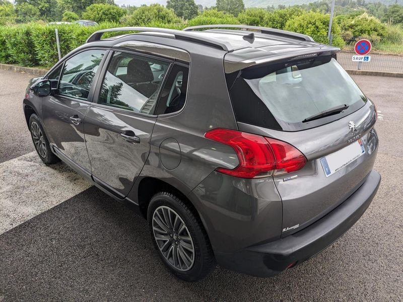 Peugeot 2008 1.2i PureTech 12V - 82 Style