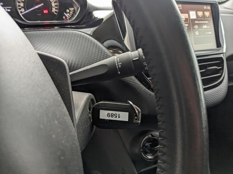 Peugeot 2008 1.2i PureTech 12V - 82 Style