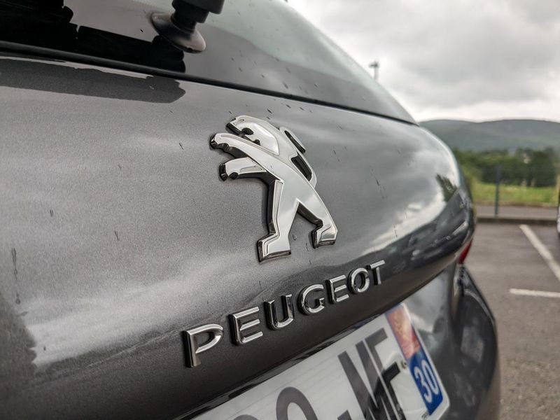 Peugeot 2008 1.2i PureTech 12V - 82 Style