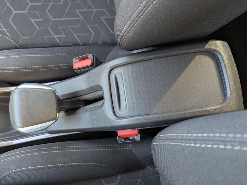 Peugeot 2008 1.2i PureTech 12V - 82 Style