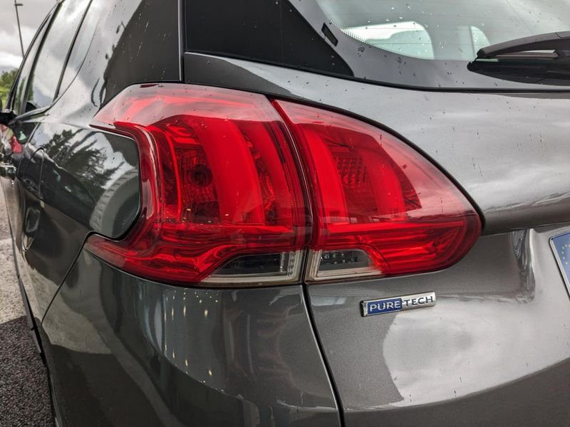 Peugeot 2008 1.2i PureTech 12V - 82 Style