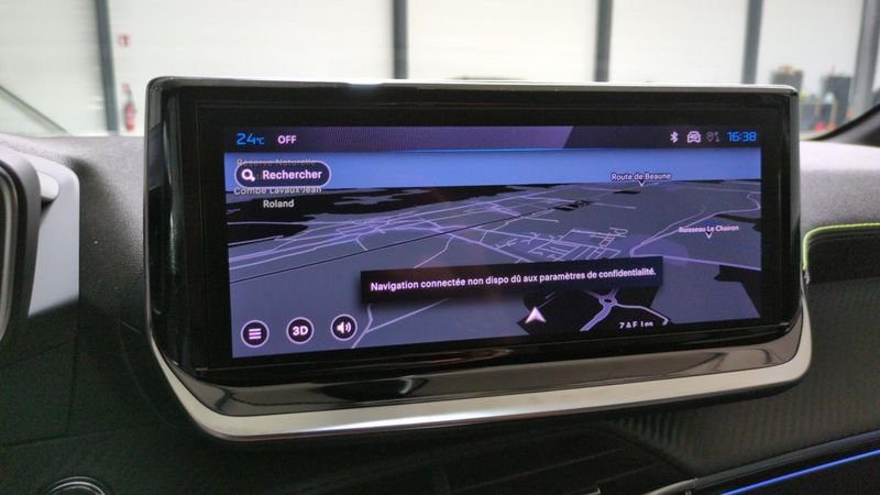 Peugeot 208 Hybrid 110 e-dcs6 gt + angles morts + navi
