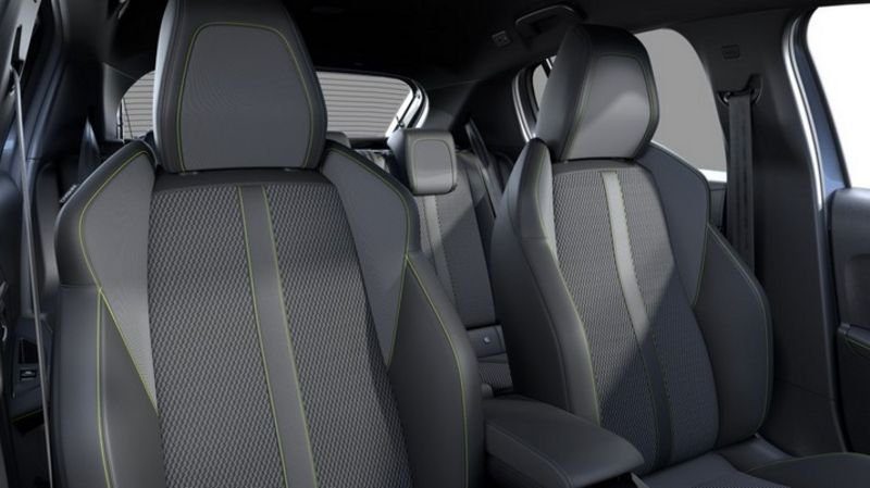 Peugeot 208 Hybrid 110 e-dcs6 gt + angles morts + navi