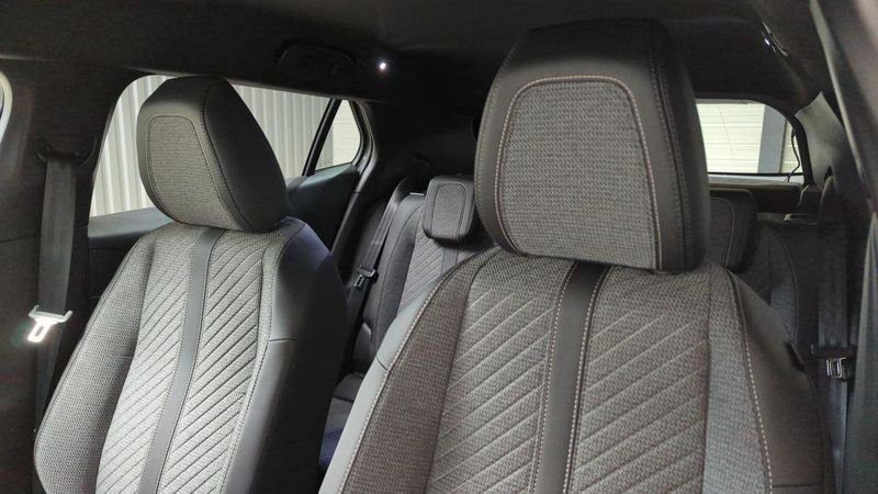 Peugeot 2008 nouveau Hybrid 145 e-dcs6 allure