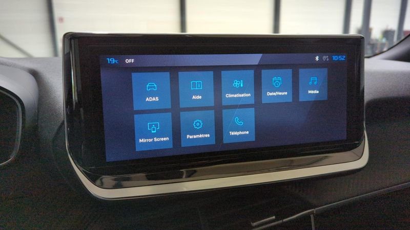 Peugeot 2008 nouveau Hybrid 145 e-dcs6 allure