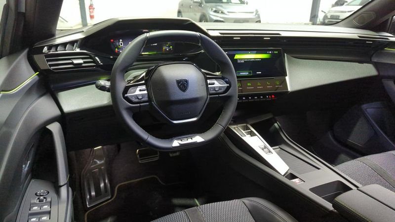 Peugeot 308 Bluehdi 130ch s&s eat8 gt + angles morts + camera 360