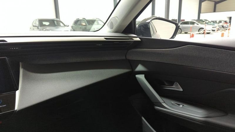 Peugeot 308 Bluehdi 130ch s&s eat8 allure + angles morts + camera 360