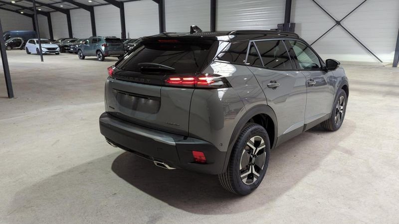 Peugeot 2008 nouveau Hybrid 136 e-dcs6 gt + angles morts + toit pano