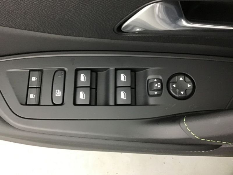 Peugeot 308 BlueHDi 130ch S&S EAT8 GT