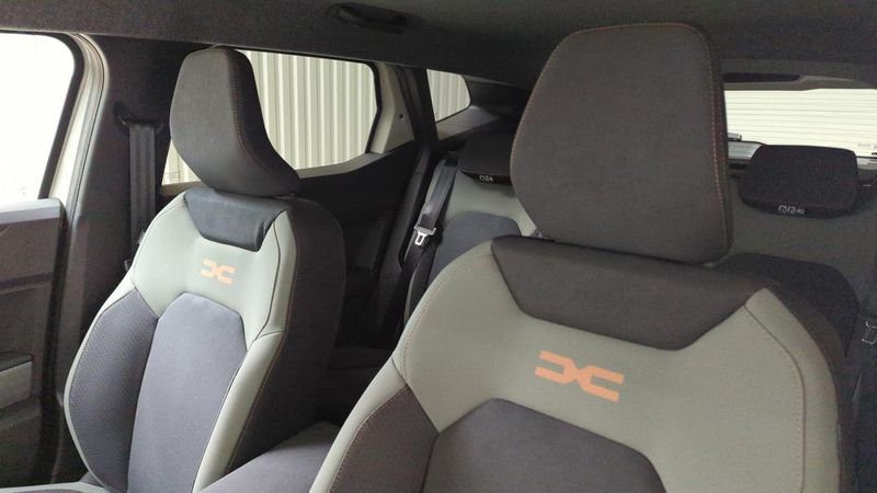 Dacia Duster nouveau Hybrid 140 4x2 extreme + pack cold