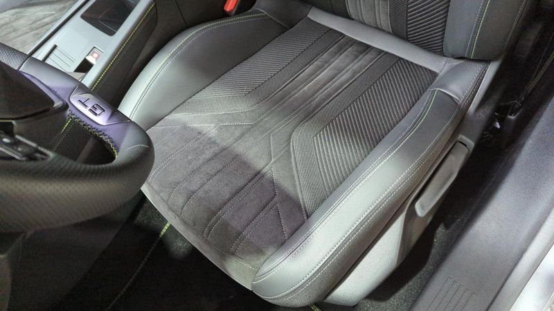 Peugeot 408 Puretech 130 ch s&s eat8 gt + night vision + pack drive assist plus 2.0