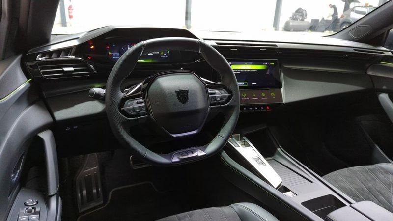 Peugeot 408 Puretech 130 ch s&s eat8 gt + night vision + pack drive assist plus 2.0