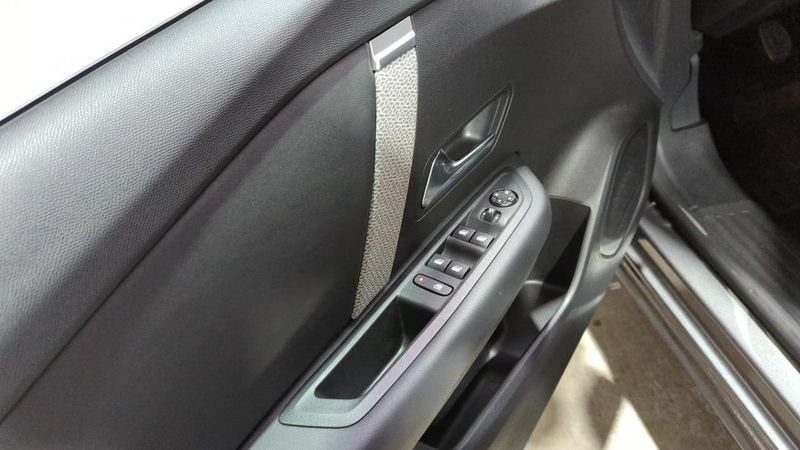 Citroën C4 Puretech 130 bvm6 plus + adml + sieges chauffants