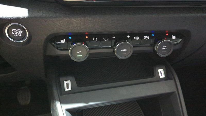 Citroën C4 Puretech 130 bvm6 plus + adml + sieges chauffants