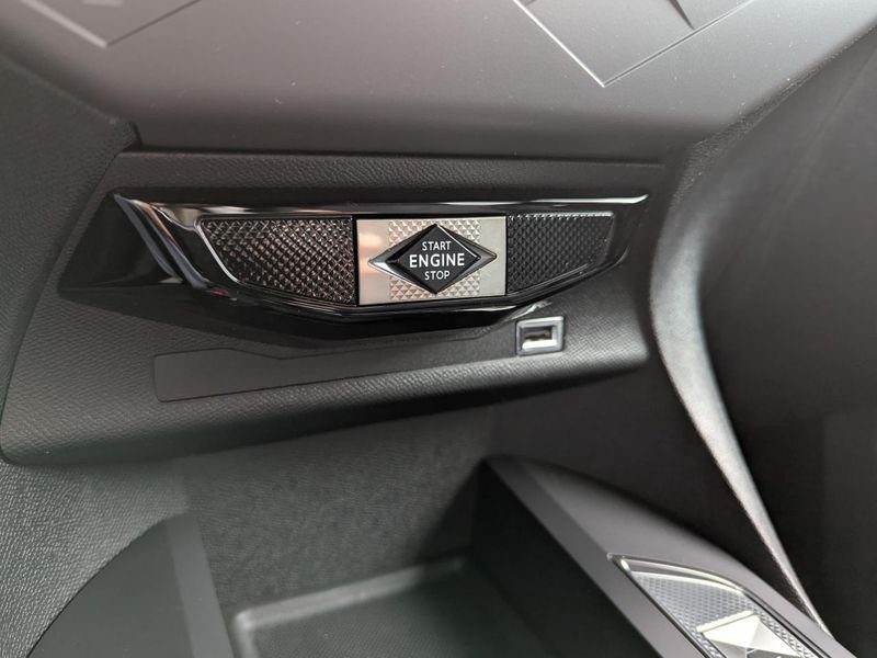 DS DS 3 DS3 CROSSBACK 1.2i PureTech 12V - 155 BVA Rivoli PHASE 1