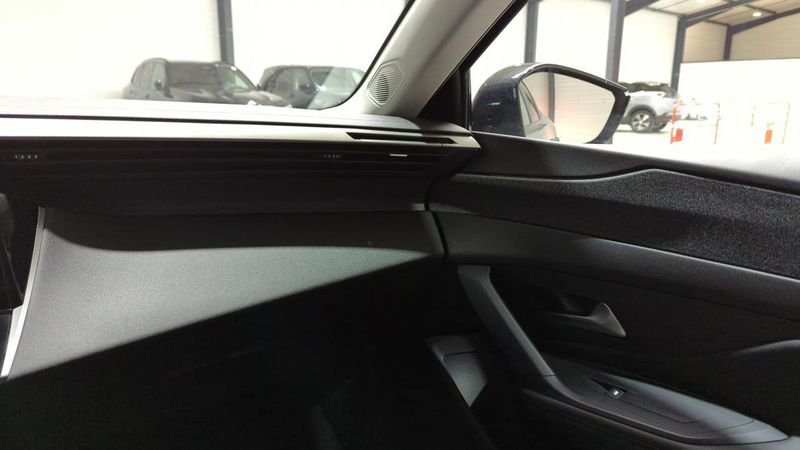 Peugeot 408 Puretech 130 ch s&s eat8 allure + pack vision 360